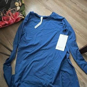 LULULEMON NWT RUNNING SHIRT